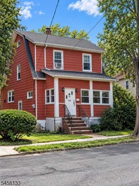 235 Franklin Ave Property Photo 1