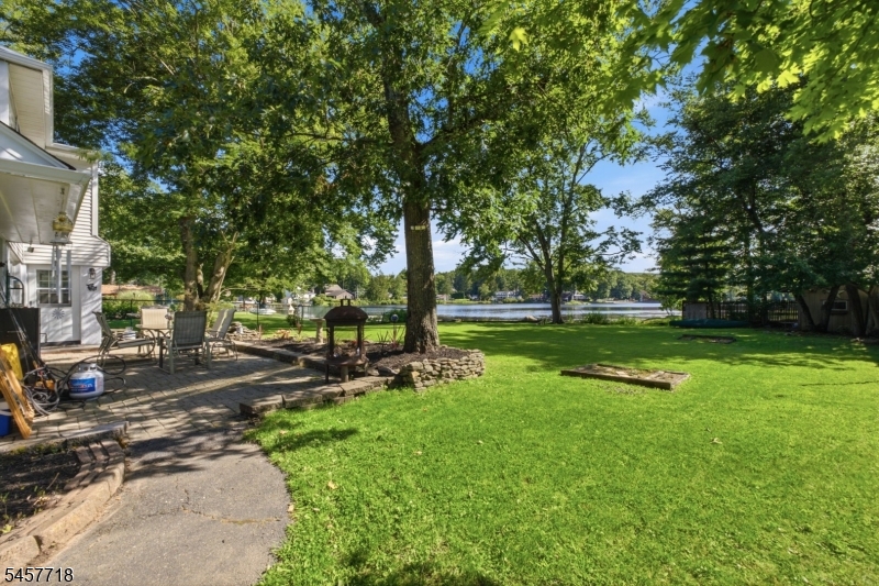 49 Oslo Dr Property Photo 33