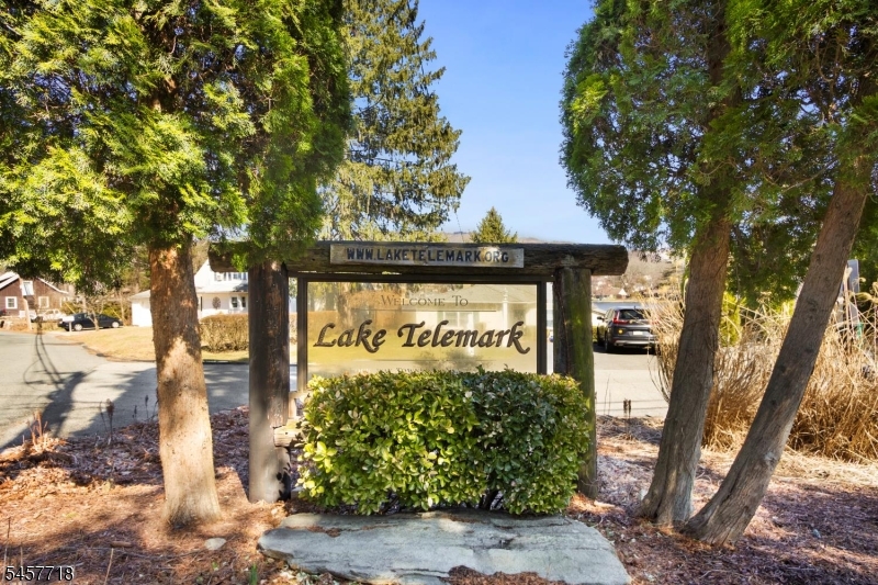 49 Oslo Dr Property Photo 37