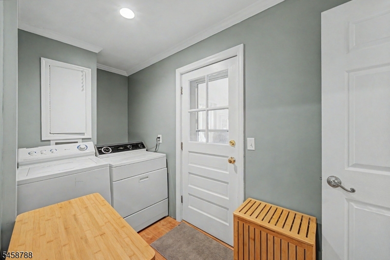 16 Jaqui Ave Property Photo 16
