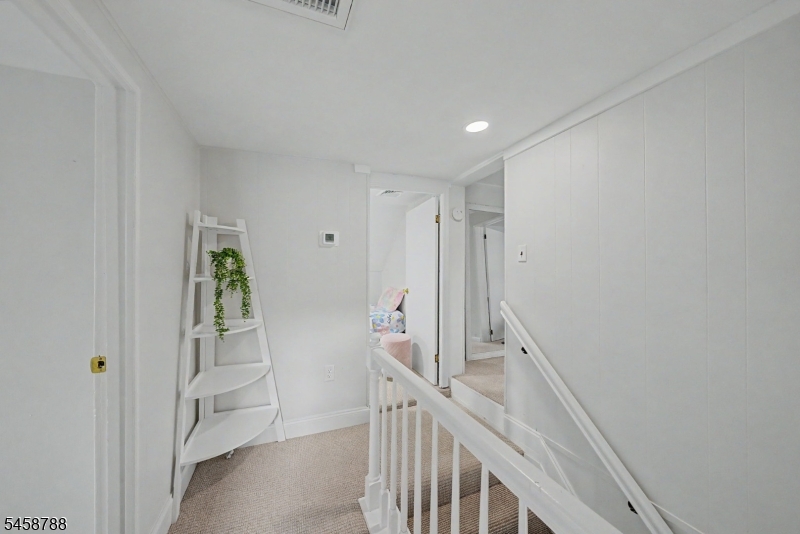 16 Jaqui Ave Property Photo 20