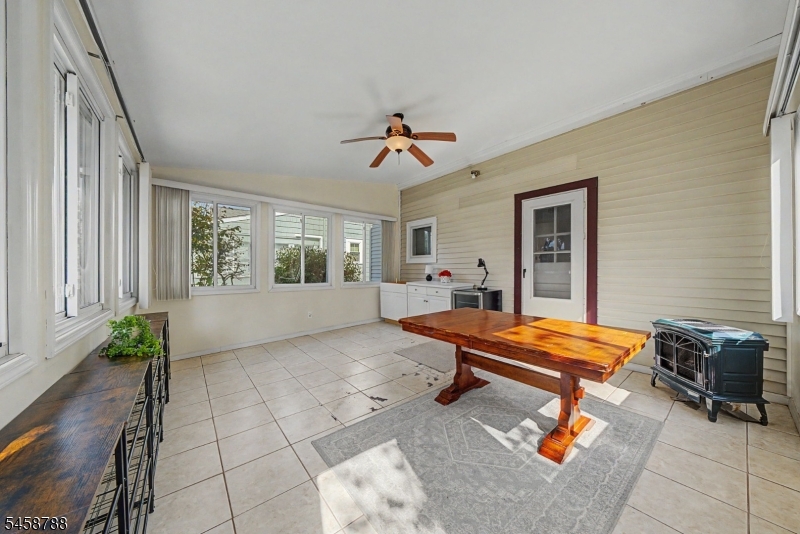 16 Jaqui Ave Property Photo 25