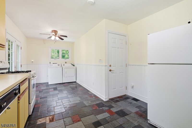 14 Ford Hill Rd Property Photo 13