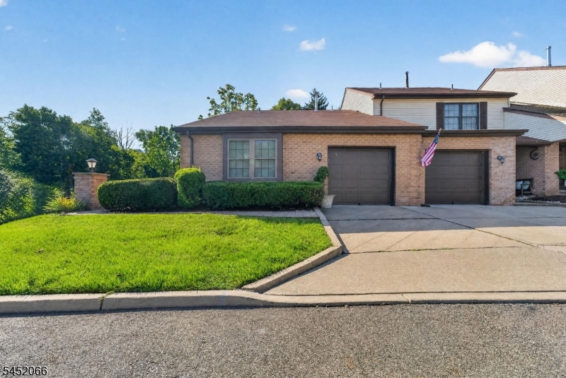 1 Amy Ct Property Photo 1