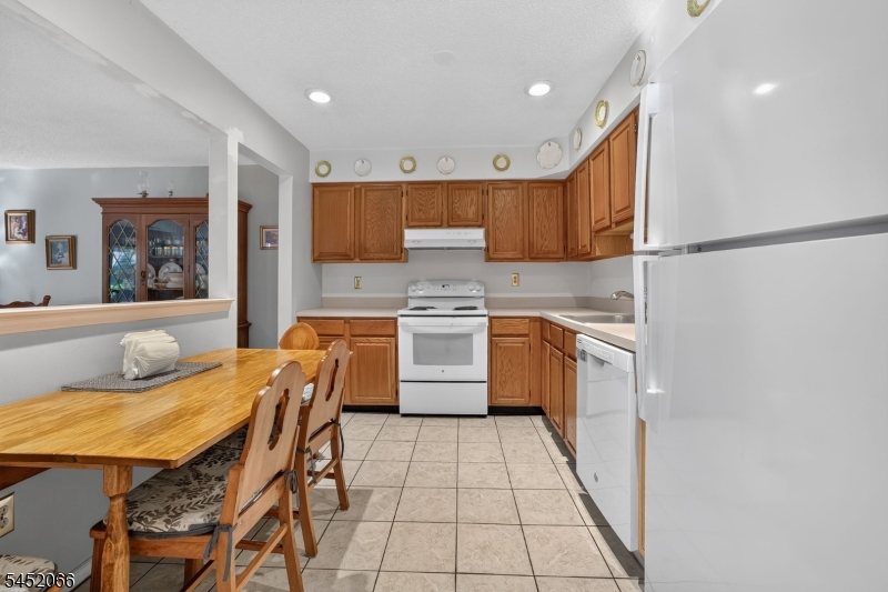 1 Amy Ct Property Photo 9