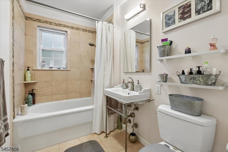 320 South St E Property Photo 14