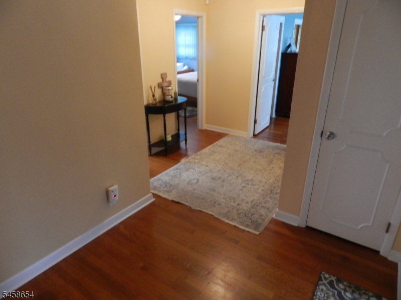 2 Koewing Pl Property Photo 18