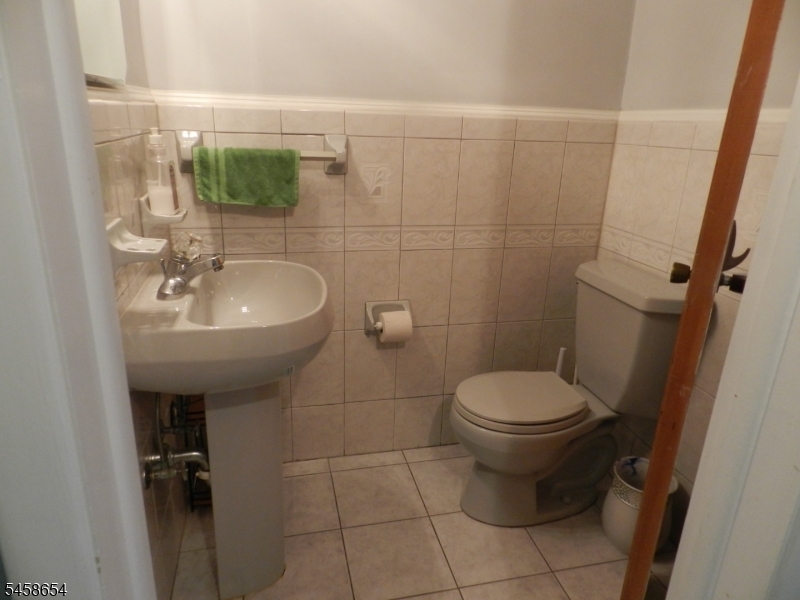2 Koewing Pl Property Photo 26