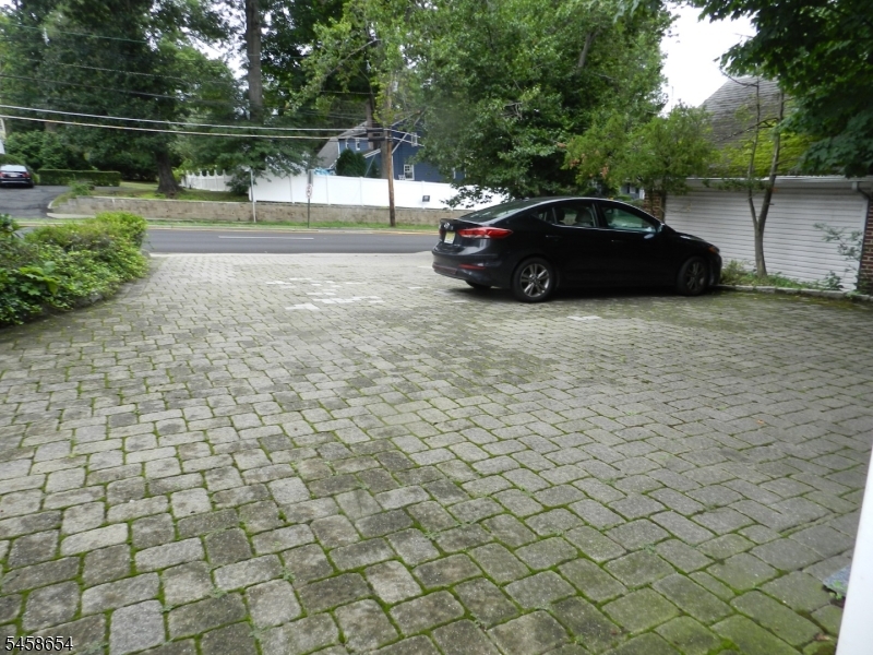 2 Koewing Pl Property Photo 36