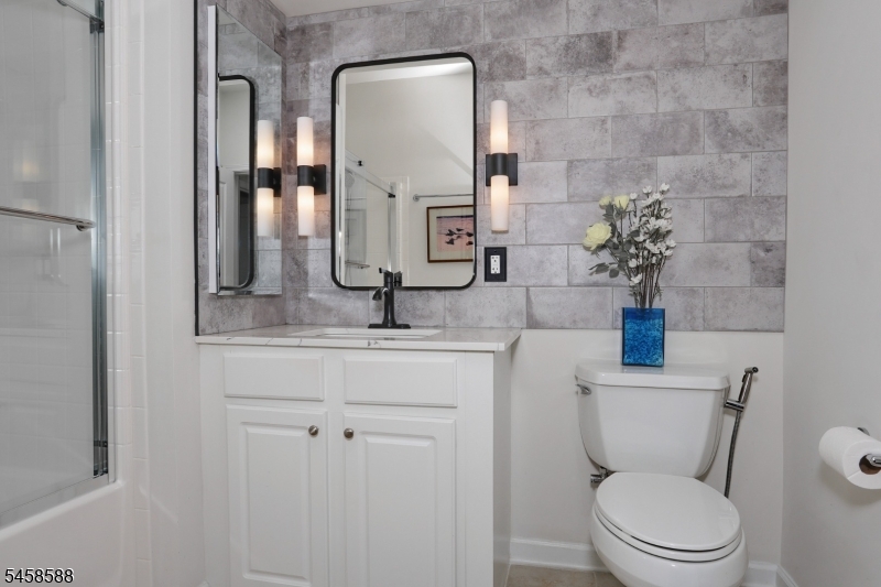 8414 Warrens Way Property Photo 20