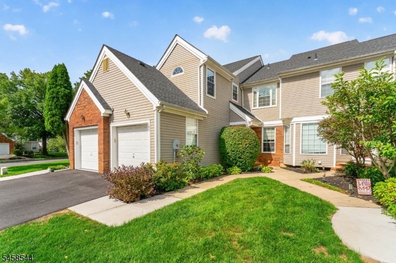 195 Teasel Court Property Photo 1