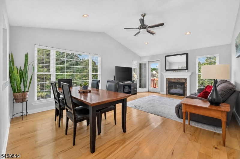 195 Teasel Court Property Photo 3
