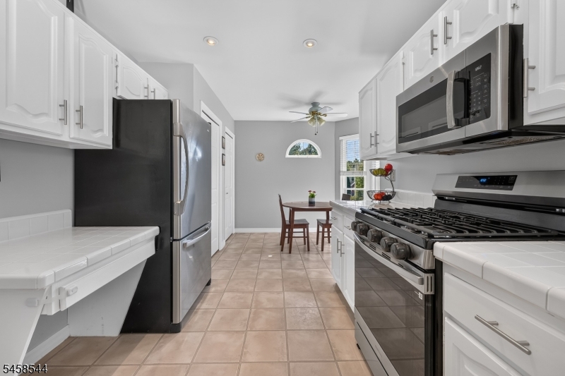 195 Teasel Court Property Photo 8