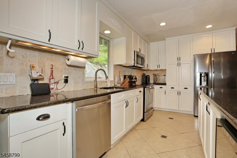 121 Magee Rd Property Photo 9