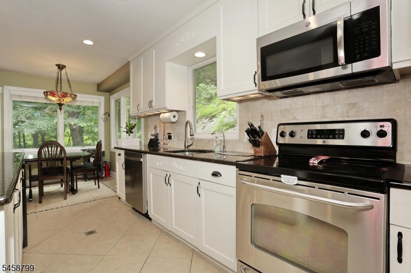 121 Magee Rd Property Photo 10