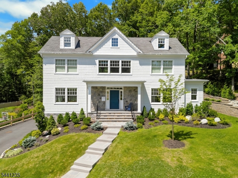 61 Slayton Dr