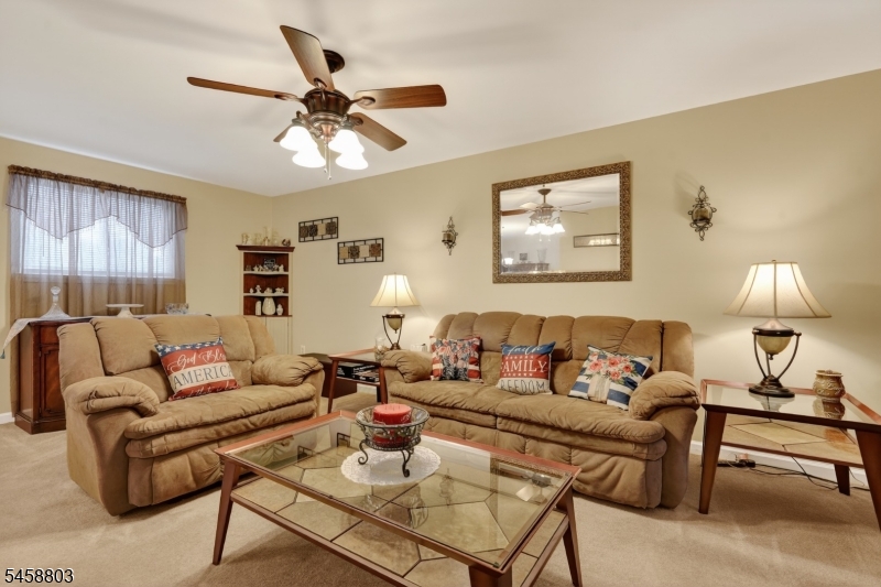 100 Coachman Dr Property Photo 10