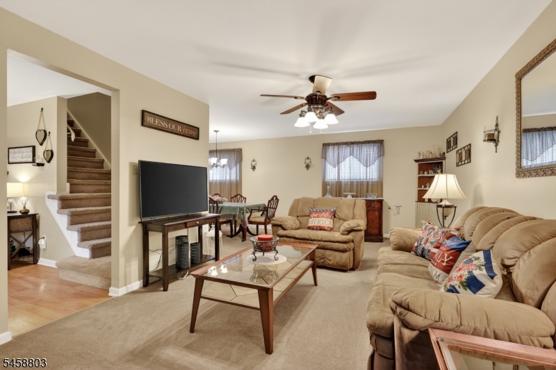 100 Coachman Dr Property Photo 12