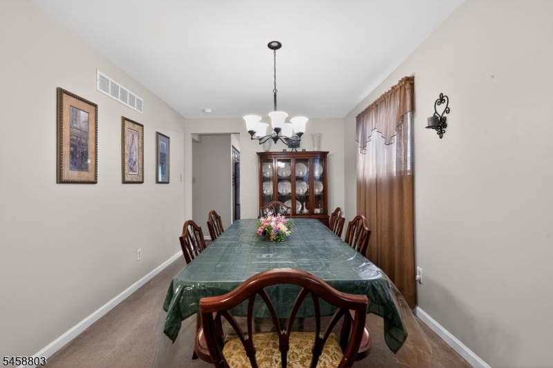 100 Coachman Dr Property Photo 14
