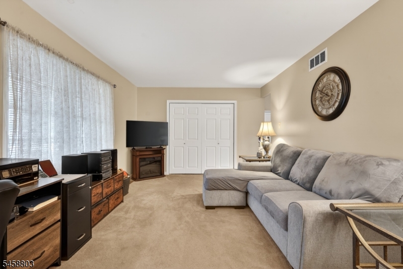 100 Coachman Dr Property Photo 17