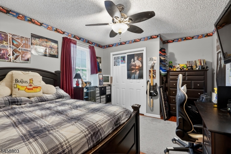 100 Coachman Dr Property Photo 23