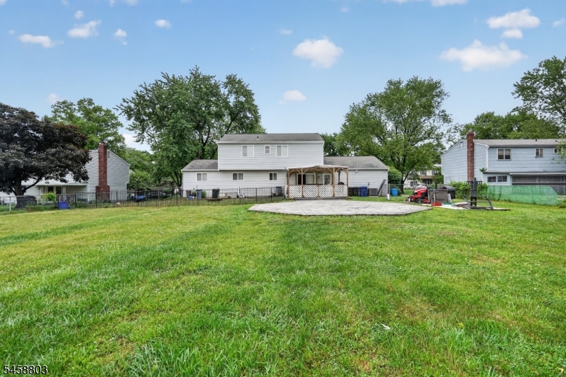100 Coachman Dr Property Photo 31