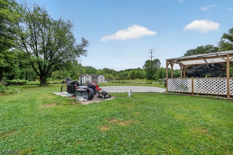 100 Coachman Dr Property Photo 35