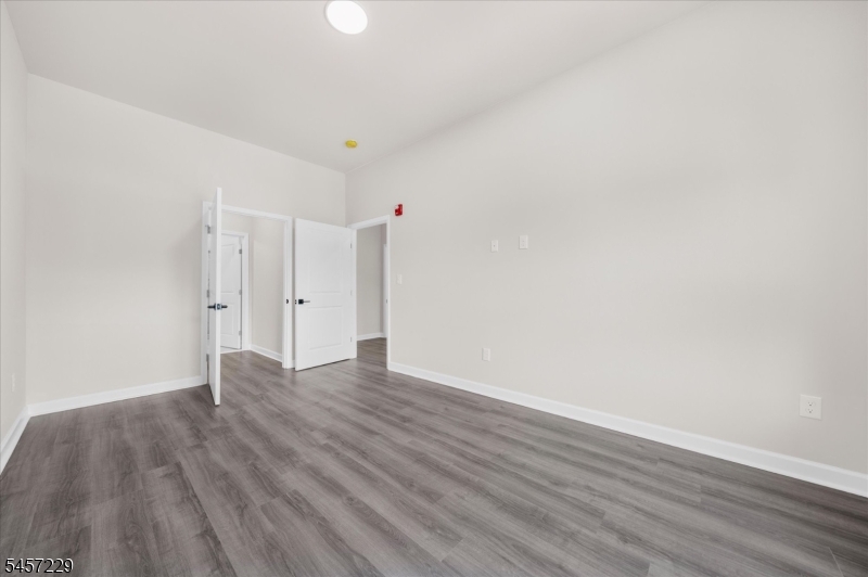 1 Main St 1a Property Photo 19