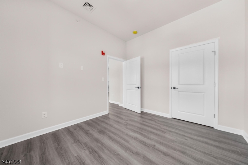 1 Main St 1a Property Photo 26
