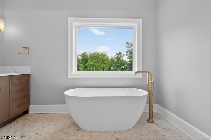 2 Ravinn Lane Property Photo 32