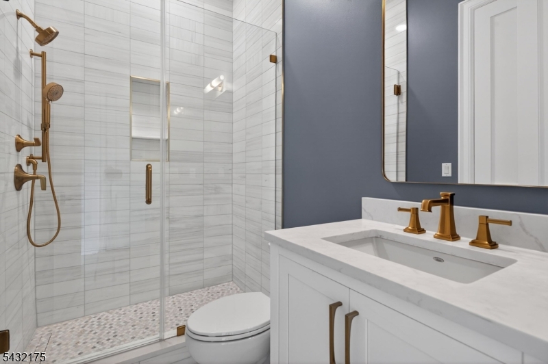 2 Ravinn Lane Property Photo 38