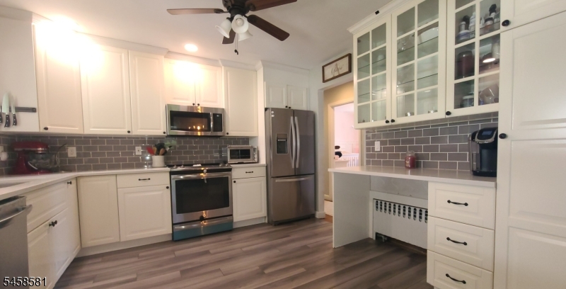 52 Hillside Ave Property Photo 10