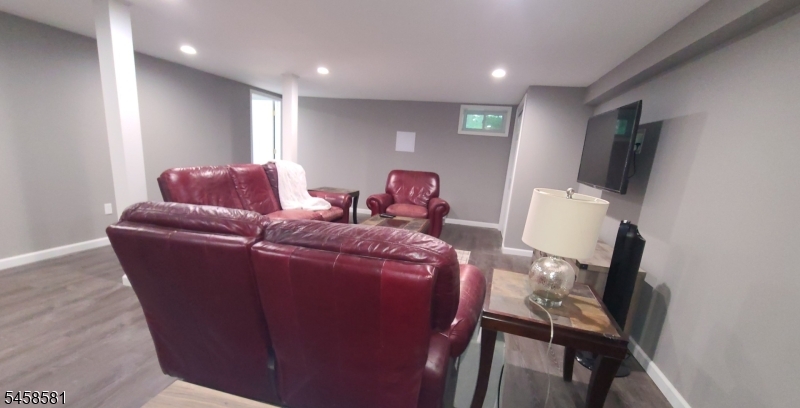52 Hillside Ave Property Photo 21