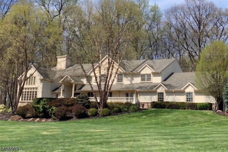 6 Hickory Dr Property Photo 1