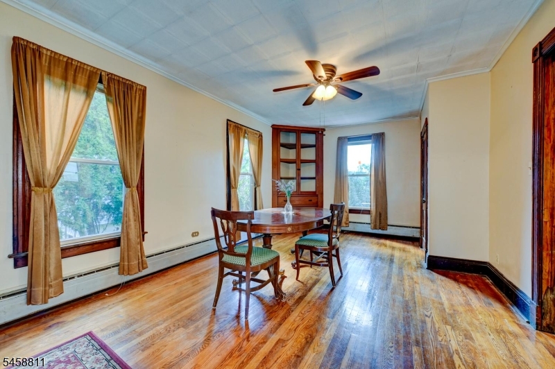 19 Eastern Ave Property Photo 8