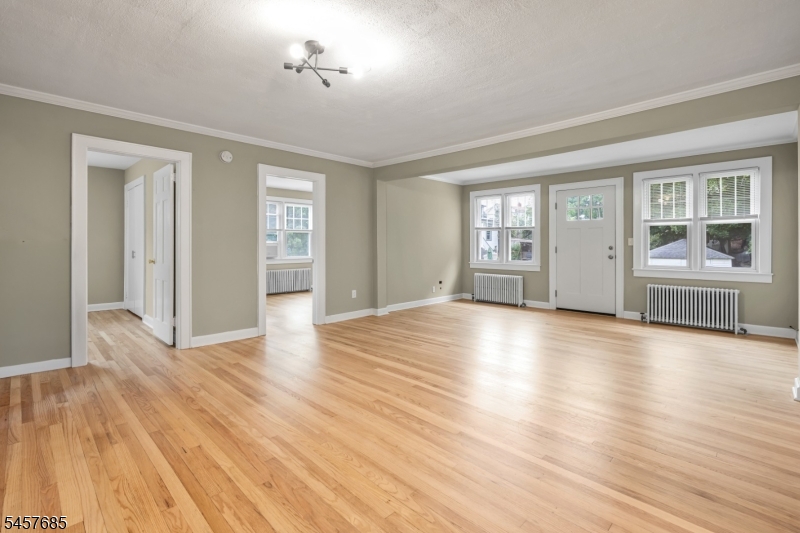 2 Glen Ave Property Photo 9