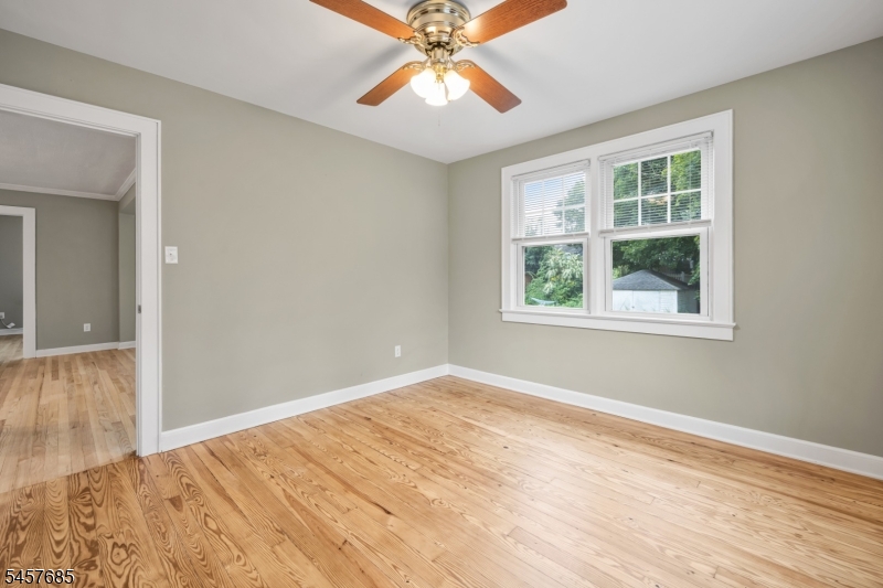2 Glen Ave Property Photo 14