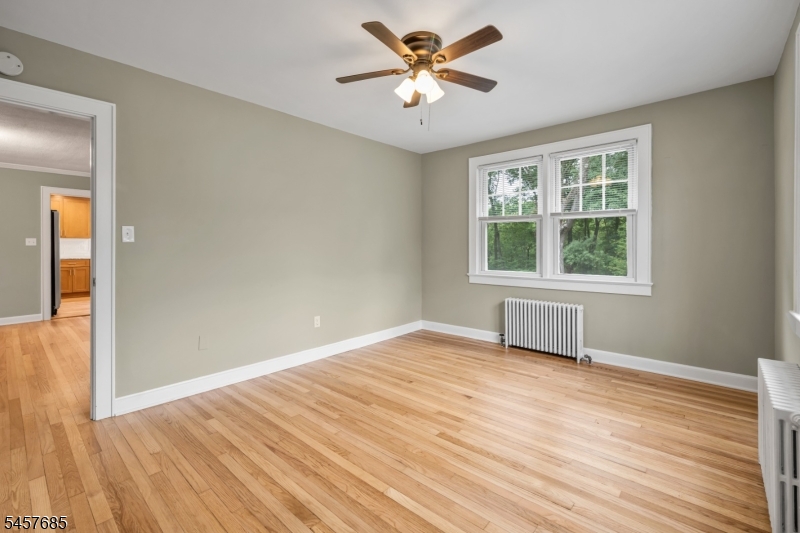 2 Glen Ave Property Photo 16