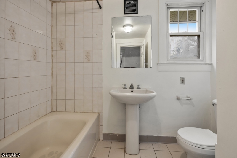 2 Glen Ave Property Photo 29