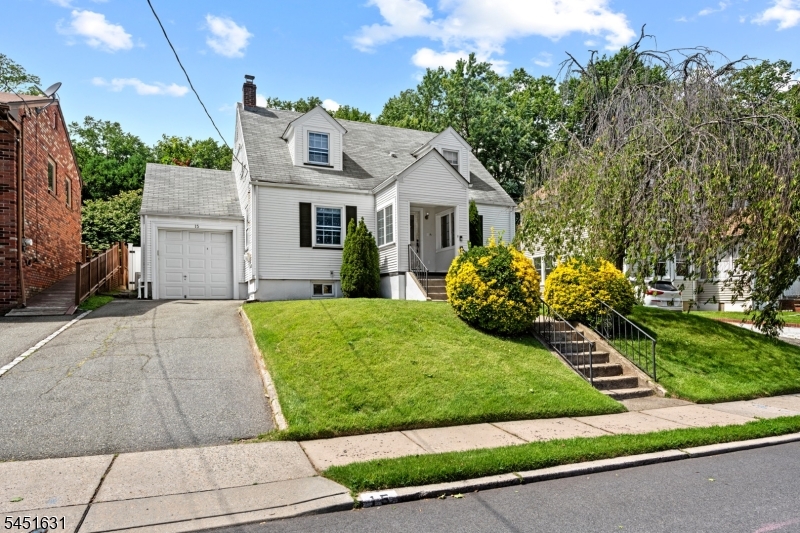 15 Edison Ave Property Photo 44