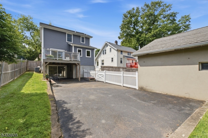 26 Myrtle Ave Property Photo 29