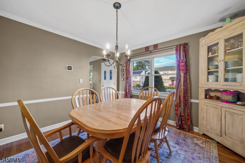 29 Larkspur Ln Property Photo 6