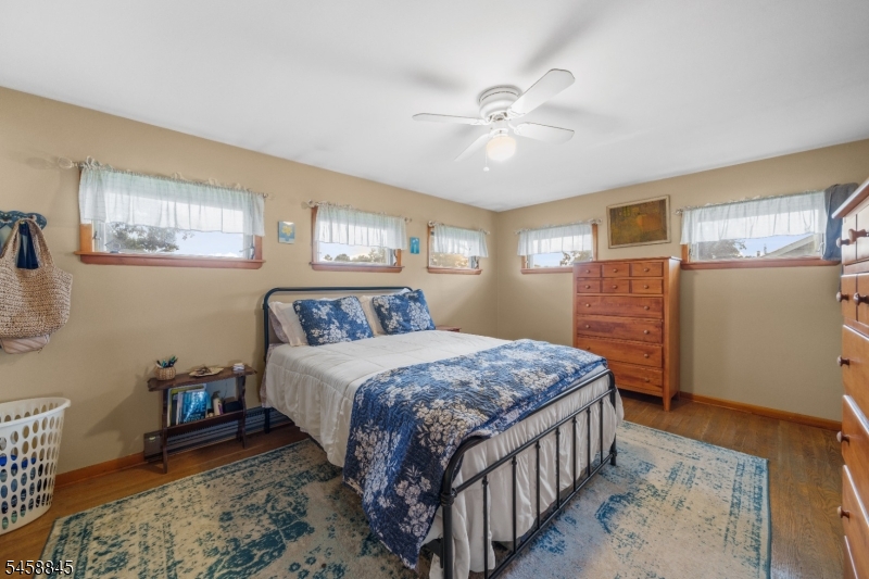 29 Larkspur Ln Property Photo 17