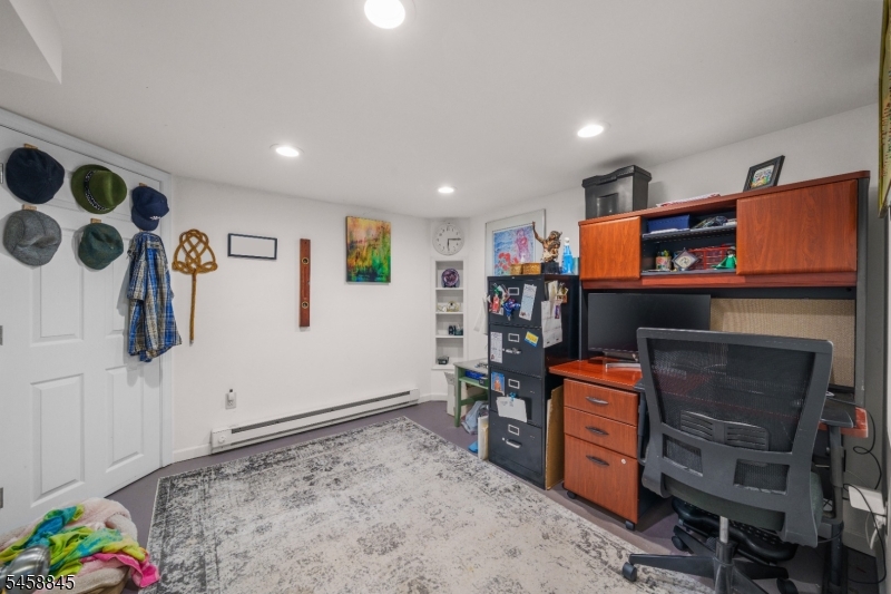 29 Larkspur Ln Property Photo 18