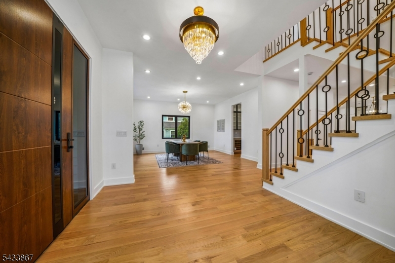 6 Cambridge Dr Property Photo 3