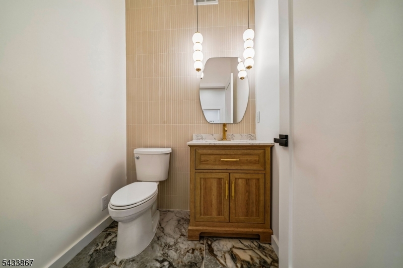 6 Cambridge Dr Property Photo 19