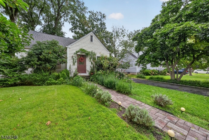 12 Omaha Dr Property Photo 1