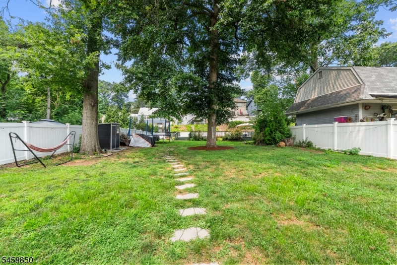 39 Paterson Ave Property Photo 40