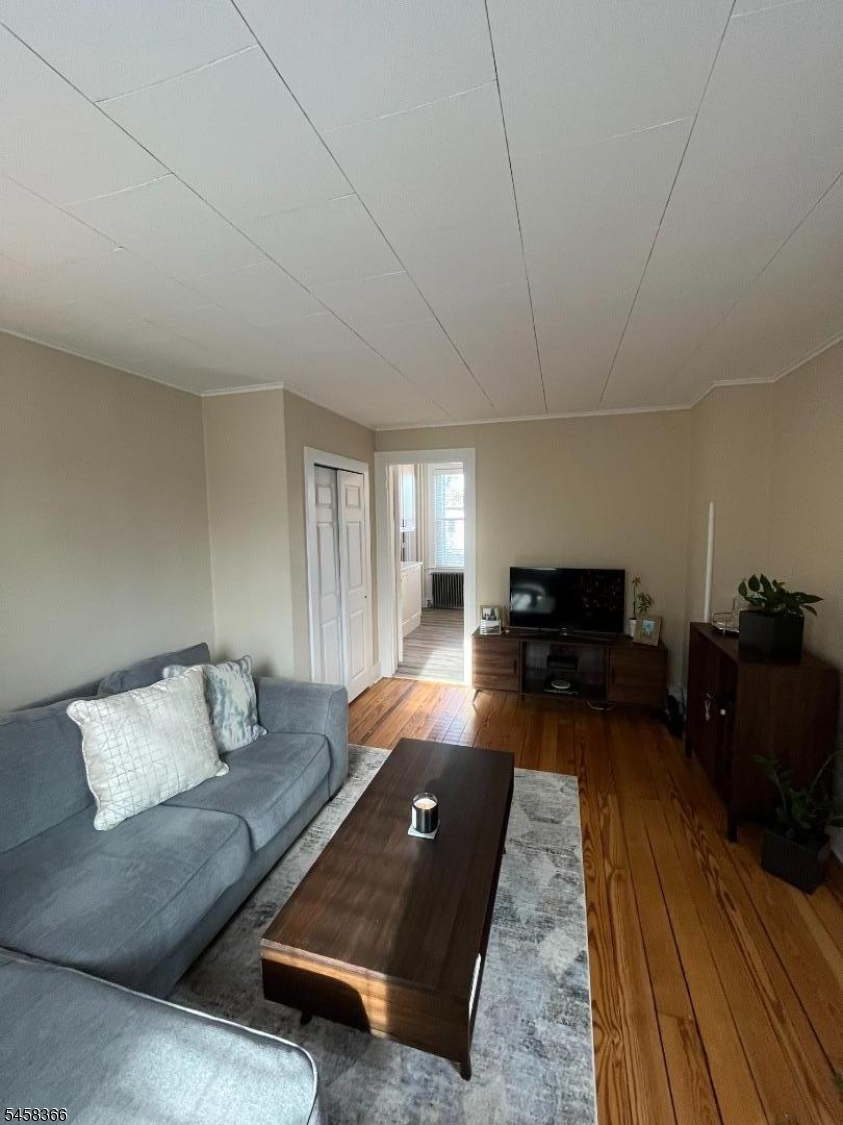 53 Budd St 1st Floor Property Photo 10