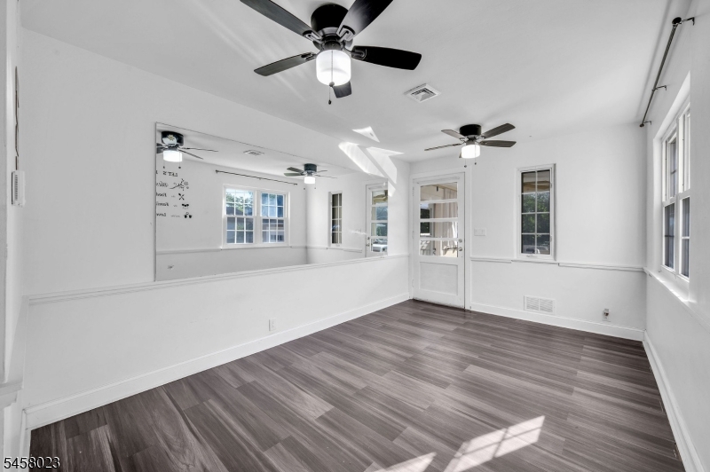 48 Elwood Ave Property Photo 6